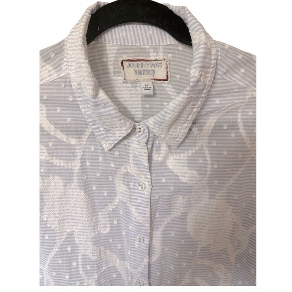 Johnny Was Workshop Flore Seersucker Embroidered Button Down Top Blue/White M - Picture 2 of 8